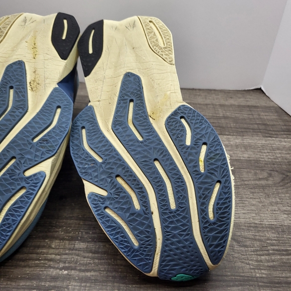 New Balance Sneakers Mens 9 D FuelCell Rebel V4 MFCXLK4 Blue Running Gym Shoes - Picture 9 of 11